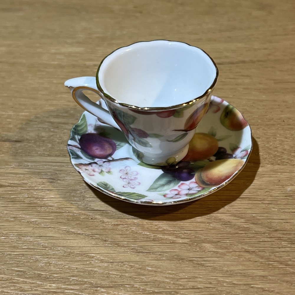 Reutter Porzellan Teacup  Ornament‎ Plum & Pear (S8)